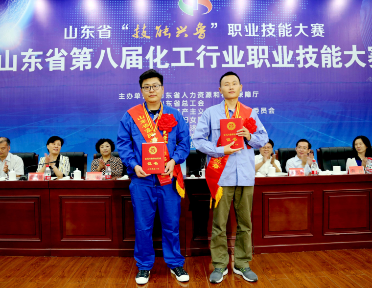 0357292418
